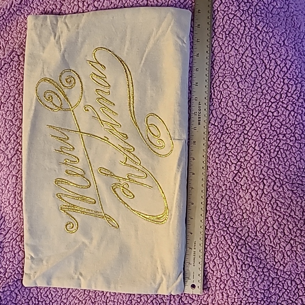 NWOT Merry Christmas cushion cover